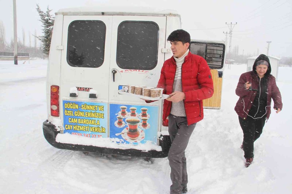 Konya'da soğukta Yürek Isıtan Hareket