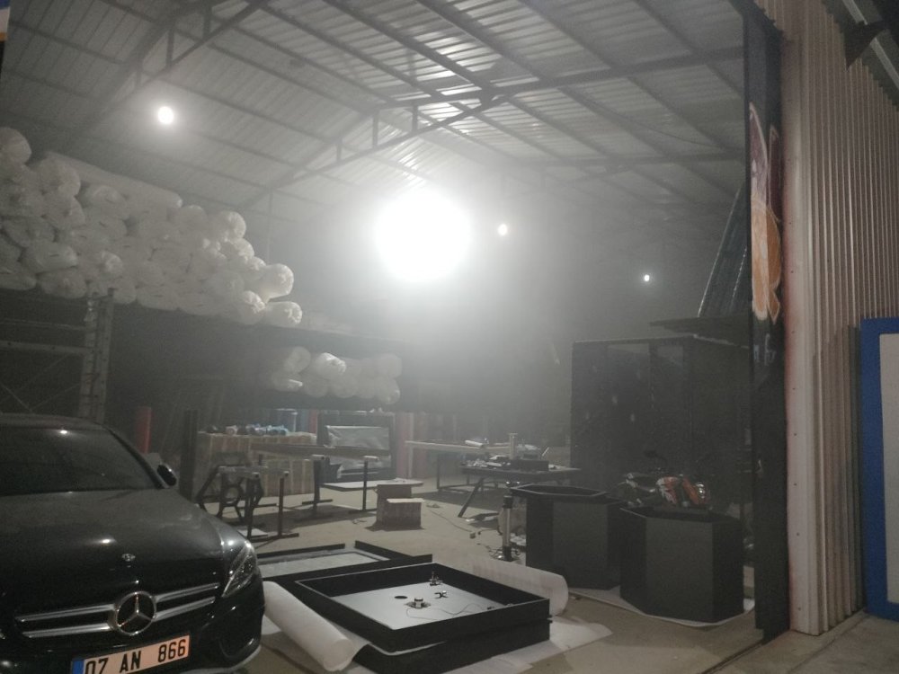 Mobilya Atölyesindeki Yangın Korkuttu