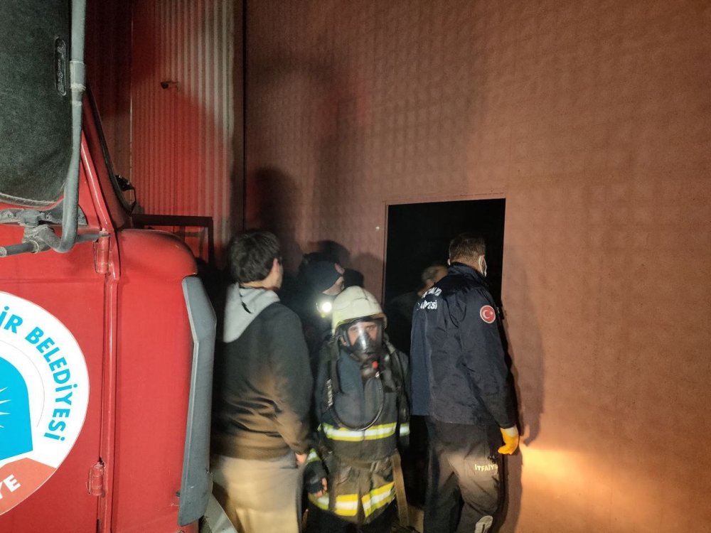 Mobilya Atölyesindeki Yangın Korkuttu