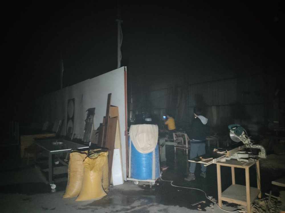 Mobilya Atölyesindeki Yangın Korkuttu