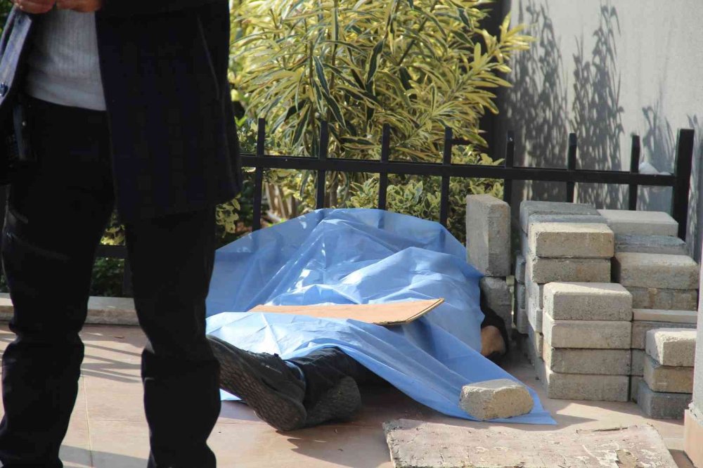 Antalya’da Bina Bahçesinde Şüpheli Ölüm