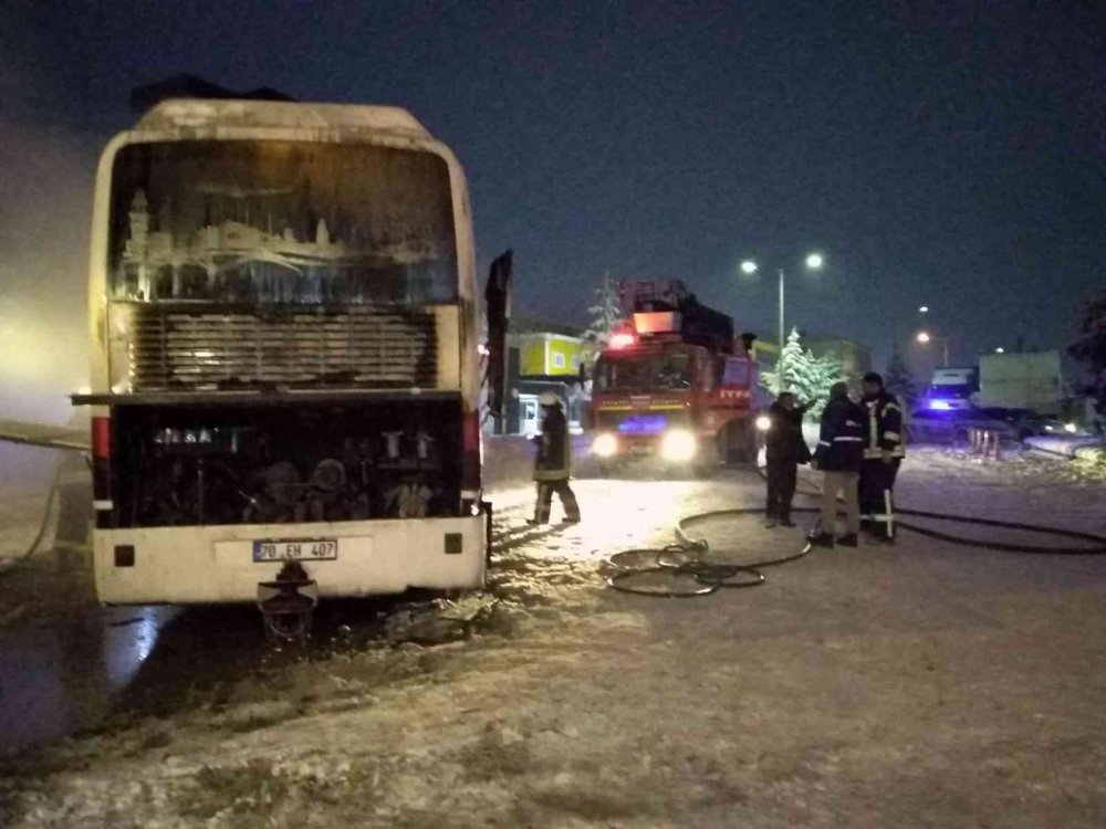 Karaman'da İşçi Servisi Alev Aldı