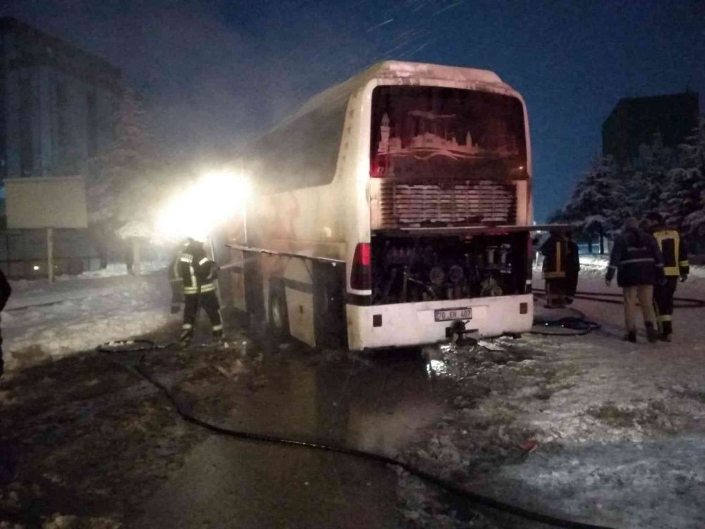 Karaman'da İşçi Servisi Alev Aldı
