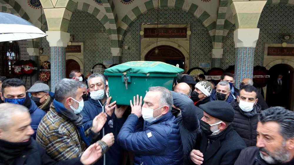 Sinema Ve Dizi Oyuncusu Ayberk Pekcan Son Yolculuğuna Uğurlandı