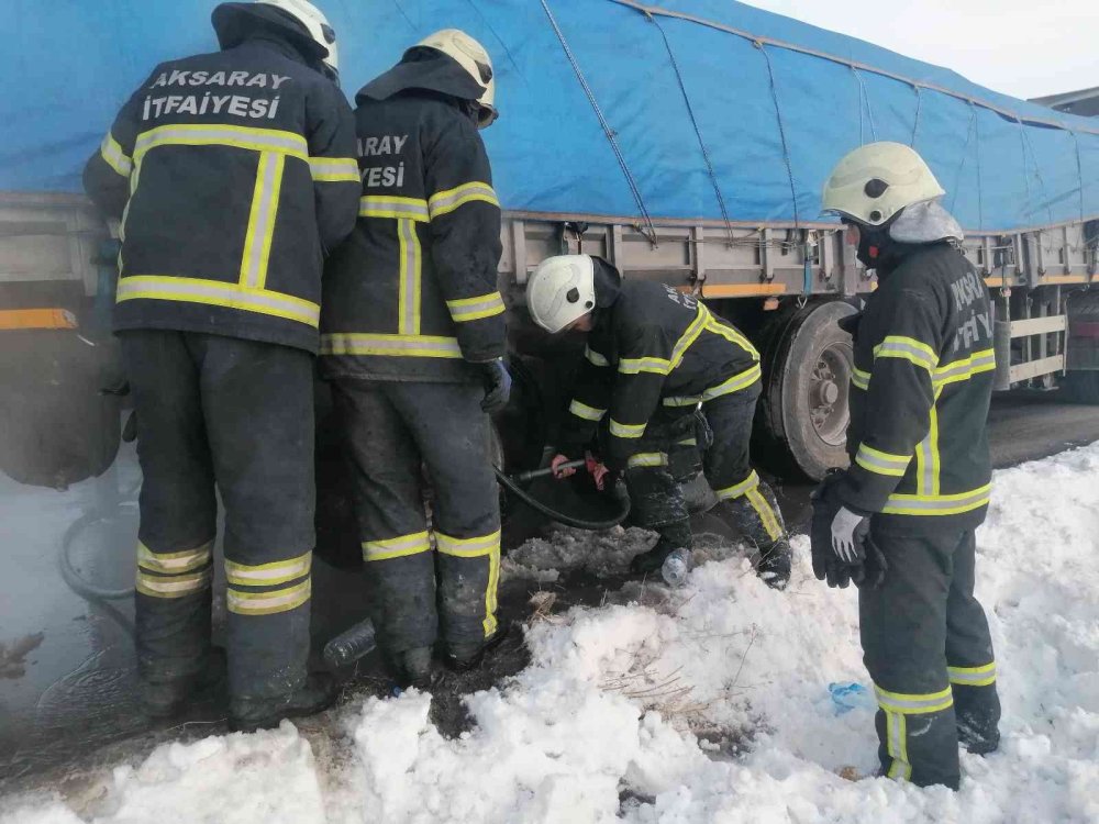 Aksaray'da Lastik Adeta Bomba Gibi Patladı
