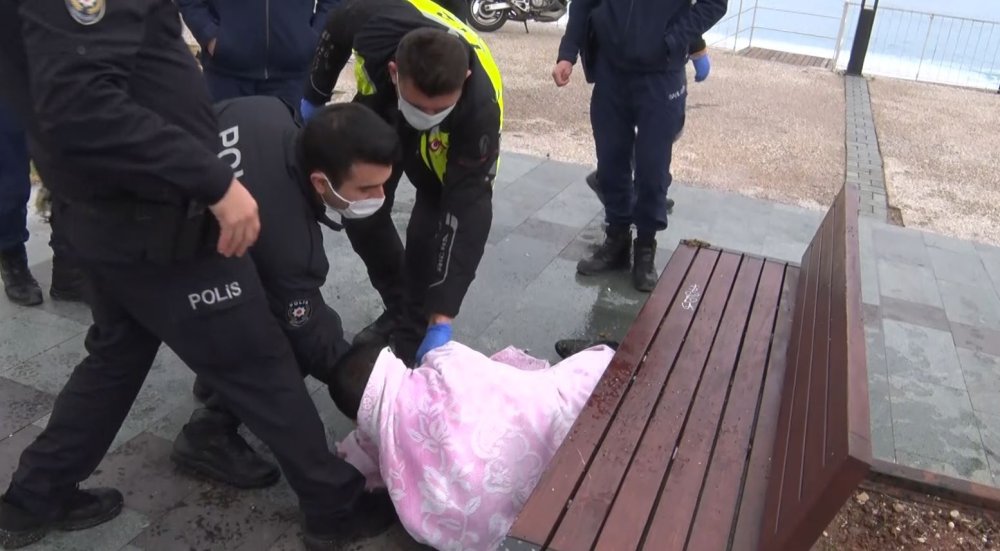 Şişede Durmayan Alkol Denizde Canlandı