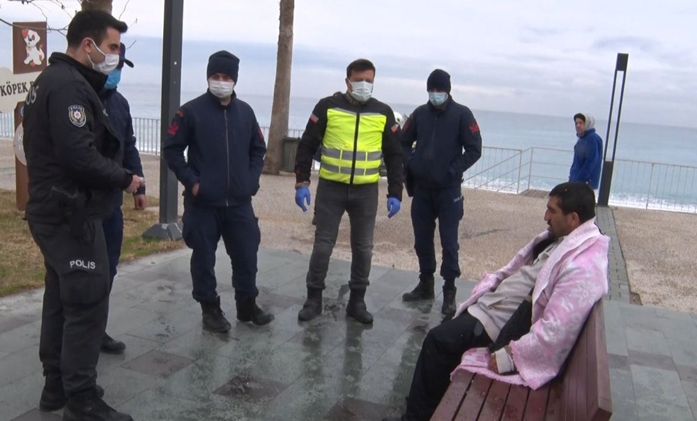 Şişede Durmayan Alkol Denizde Canlandı