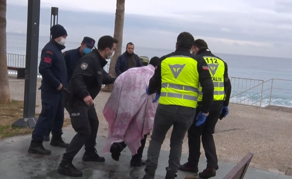 Şişede Durmayan Alkol Denizde Canlandı