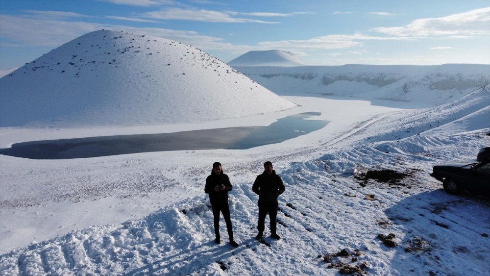 Meke Gölü Kar Yağışının Ardından Beyaza Büründü