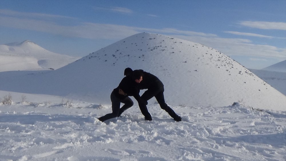 Meke Gölü Kar Yağışının Ardından Beyaza Büründü