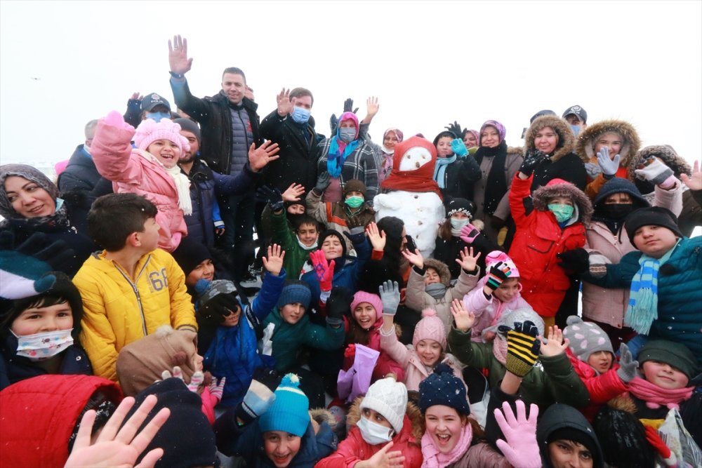 Aksaray'da Çocukların Kar Keyfi