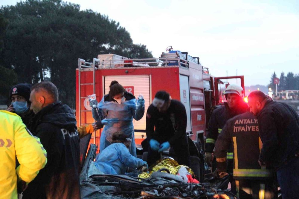 Antalya'da Feci Kazada Bir Kişi Öldü