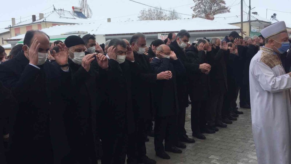 Bakan Koca’nın Vefat Eden Babaannesi Son Yolculuğuna Uğurlandı