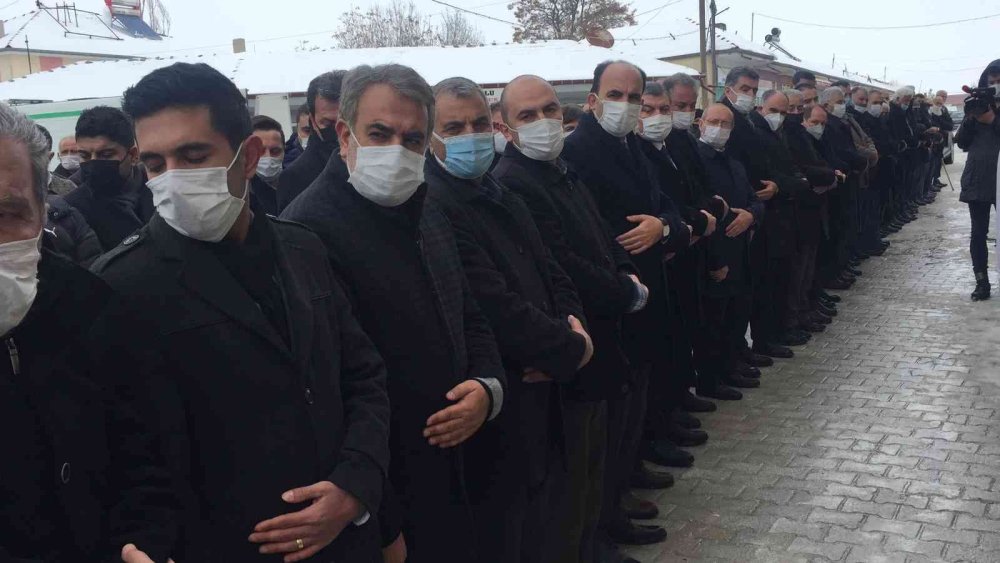 Bakan Koca’nın Vefat Eden Babaannesi Son Yolculuğuna Uğurlandı