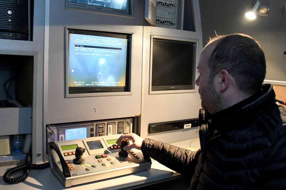 Yavru Köpek Sıkıştığı Yerde Saatlerce Mahsur Kaldı