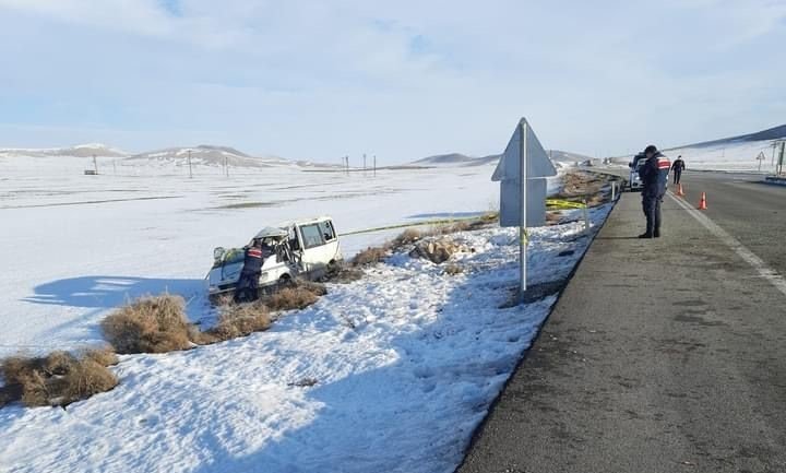 Karaman’da Minibüs Devrildi :1 Ölü