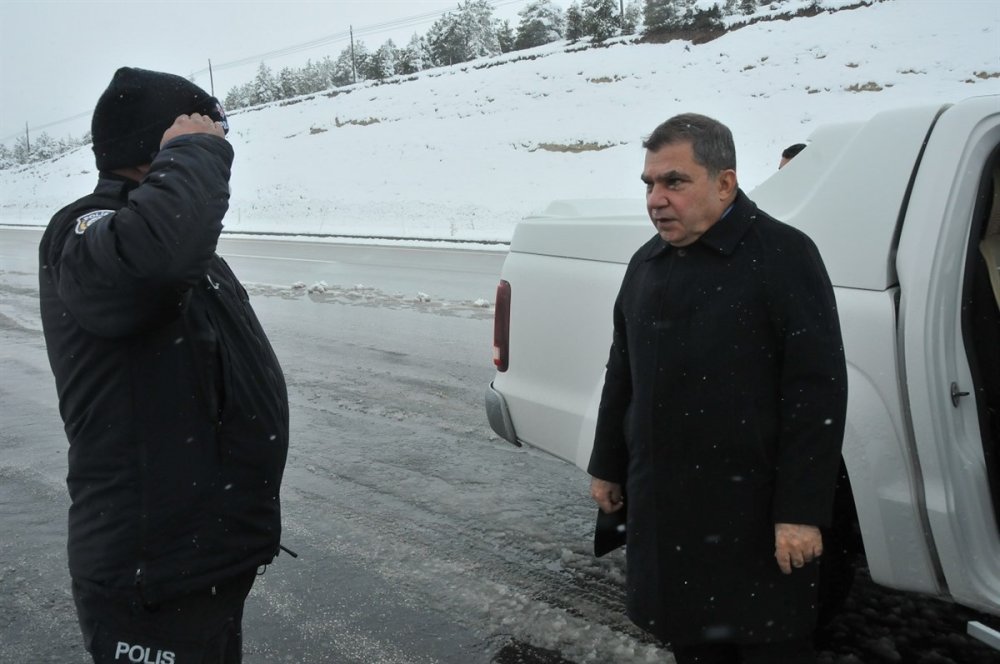 Kozlubucak Sertavul Arasında Mekik Dokuyorlar