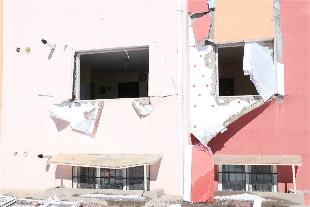 Niğde'de Bir Evde Meydana Gelen Patlamada 2 Kişi Yaralandı