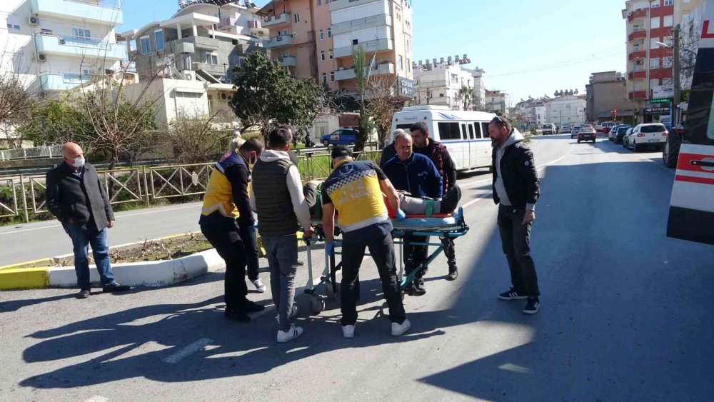 Otomobil İle Motosiklet Çarpıştı: 1 Yaralı