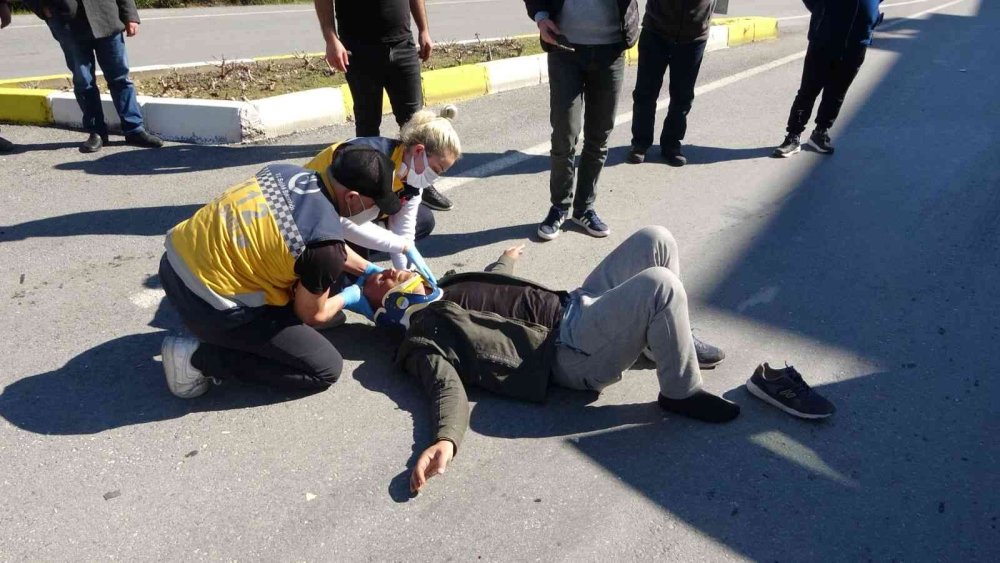 Otomobil İle Motosiklet Çarpıştı: 1 Yaralı