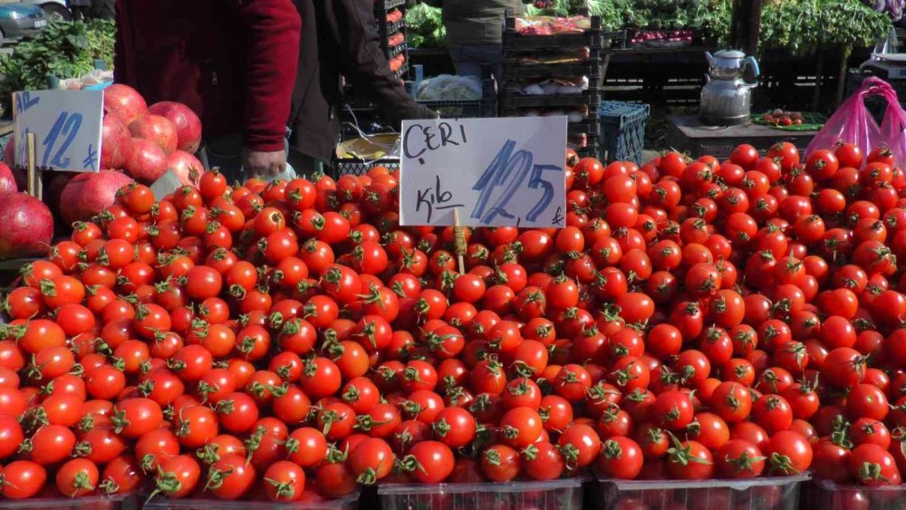 İndirimler Semt Pazarlarına Yansıdı