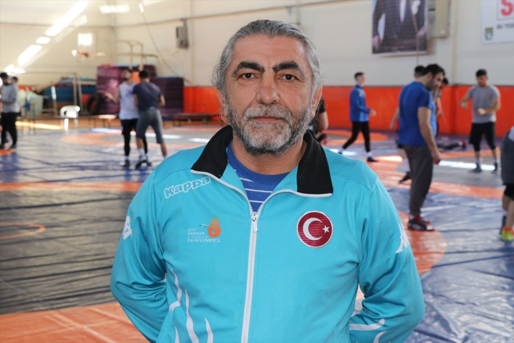 İşitme Engelli Milli Güreşçiler Olimpiyat Hedefiyle Ter Döküyor