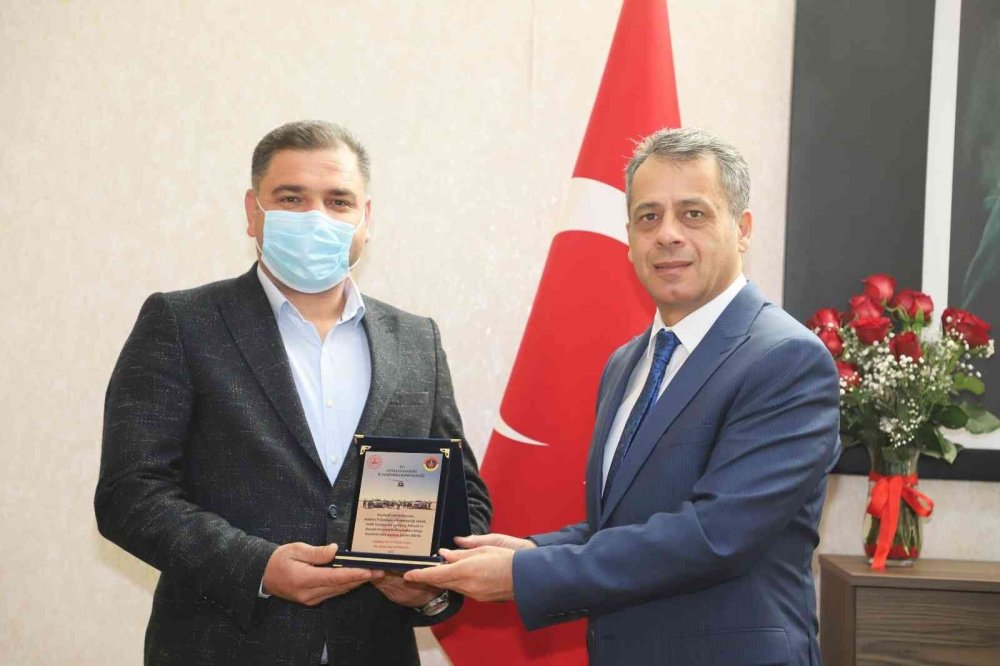 Antalya'da Güvenli Sürücülere Plaket