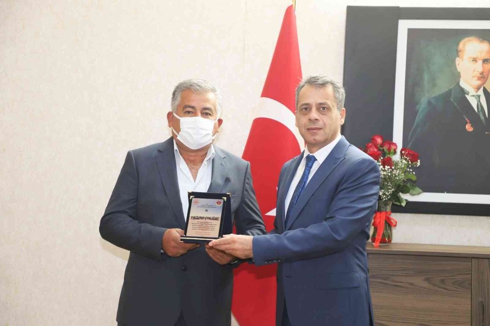 Antalya'da Güvenli Sürücülere Plaket