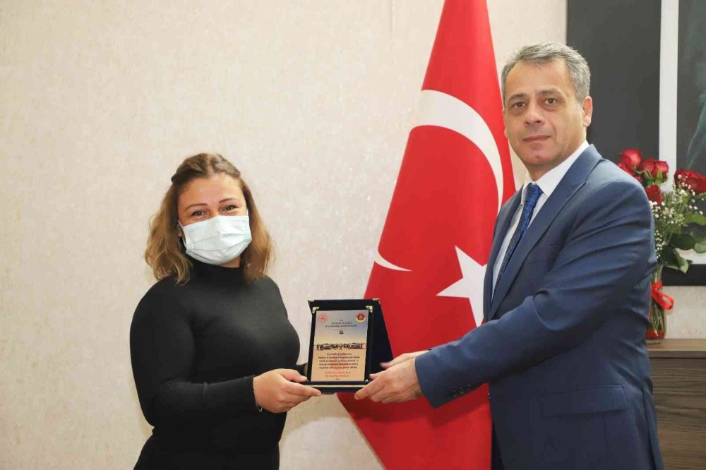 Antalya'da Güvenli Sürücülere Plaket