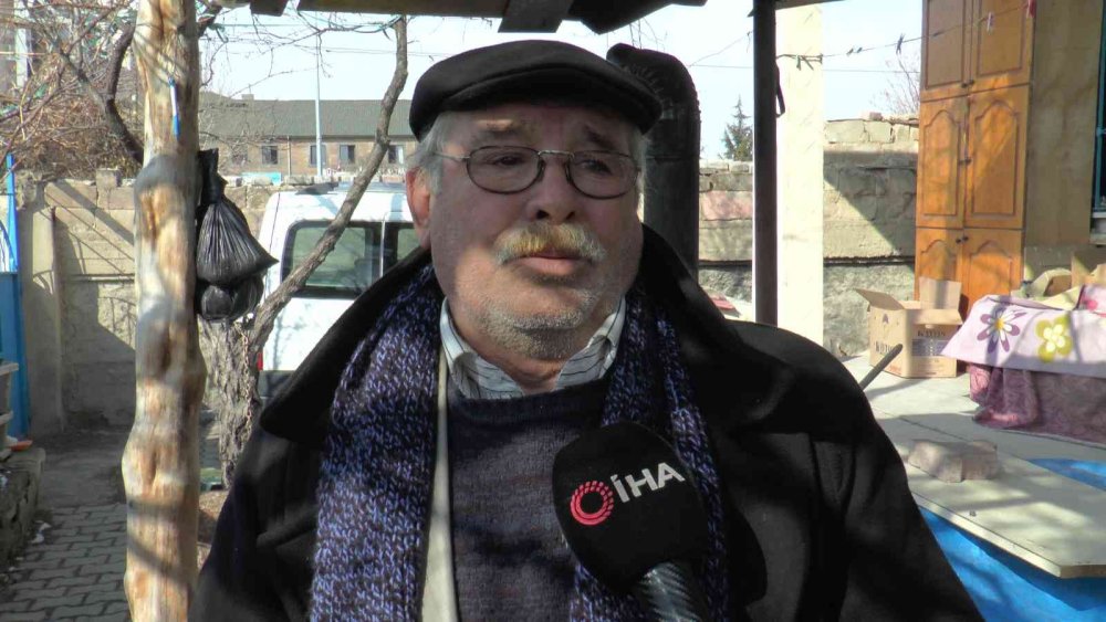 ‘Can Yoldaşım’ Dediği Köpek İçin Gözyaşı Döküyor