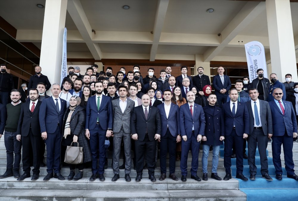 Niğde'de Yeşil Enerji Evi Ve Silisyum Saflaştırma Merkezi Hizmete Girdi