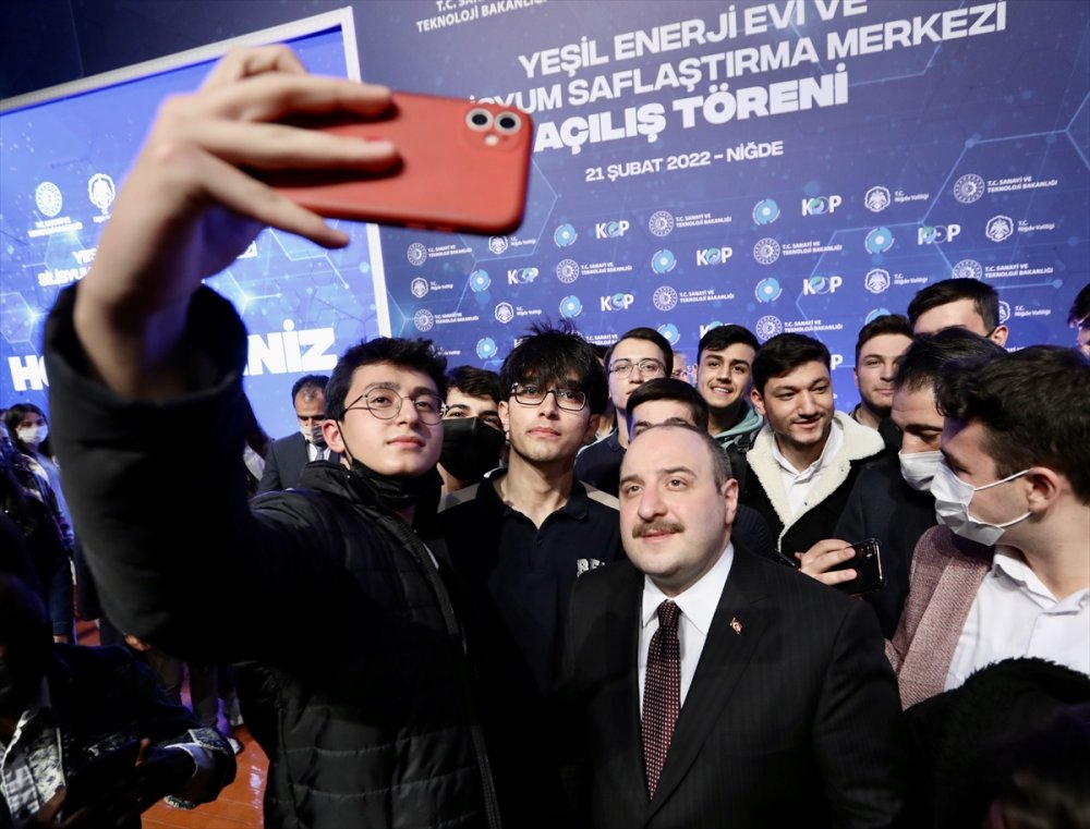 Niğde'de Yeşil Enerji Evi Ve Silisyum Saflaştırma Merkezi Hizmete Girdi