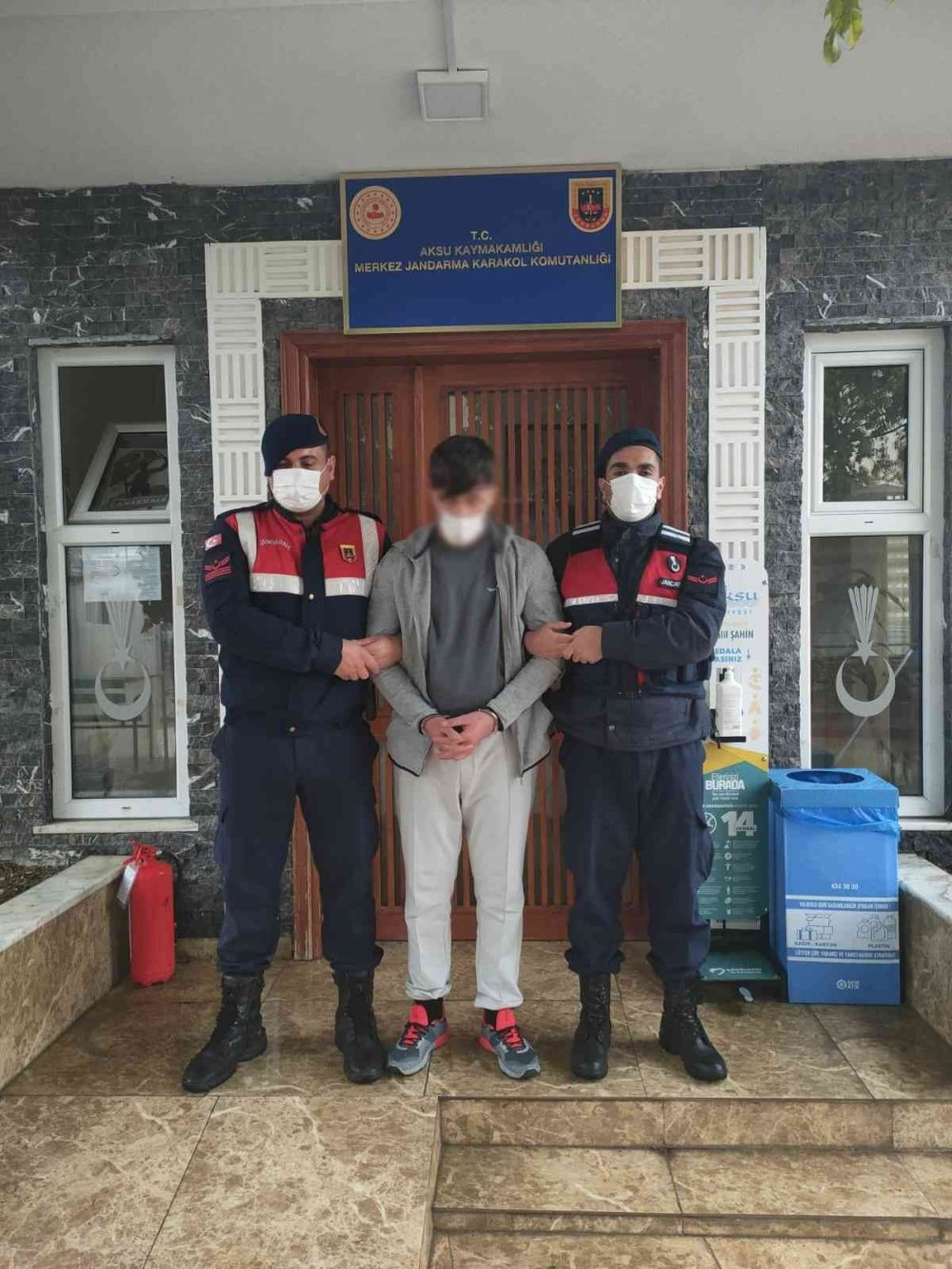 Aranan Şahıs Sonunda Yakayı Ele Verdi