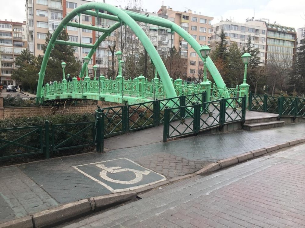 Görme Engellilerin Sarı Çizgi Çilesi Bitmiyor