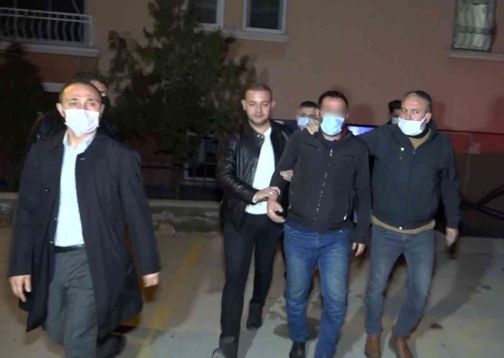 Karısına Kızan Koca Çocuklarını Rehin Aldı