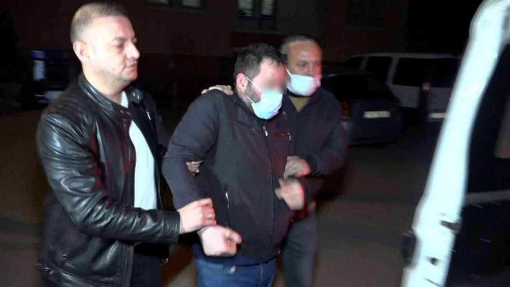 Karısına Kızan Koca Çocuklarını Rehin Aldı