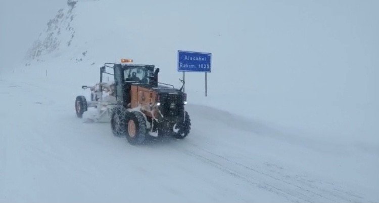 Antalya - Konya Yolunda Kış Çetin Geçti