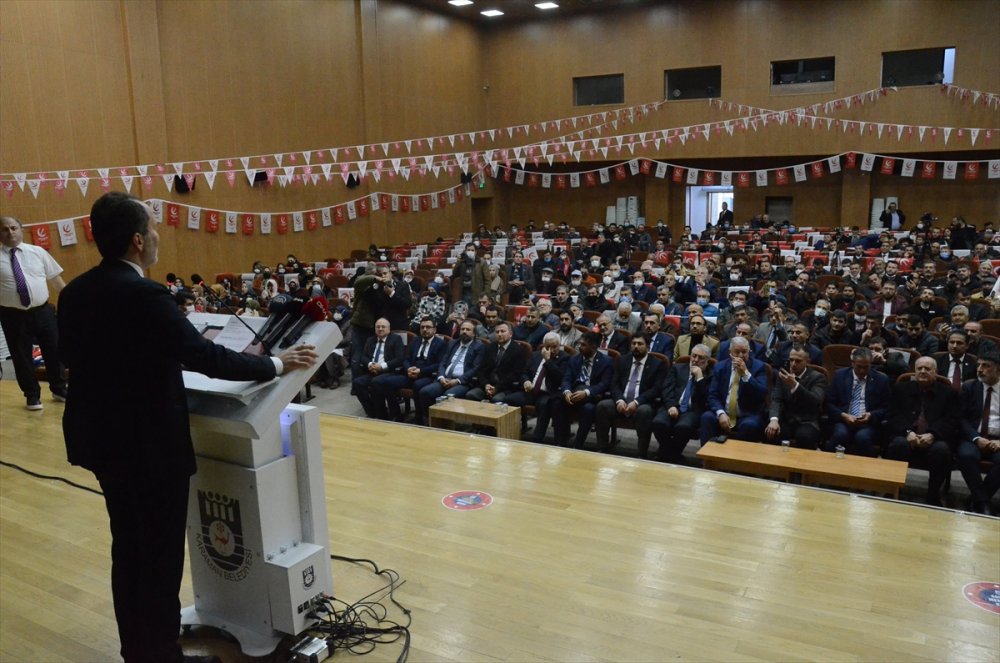 Erbakan'dan Karaman'da Ekmek ve Yağ Kuyruğu Çıkışı