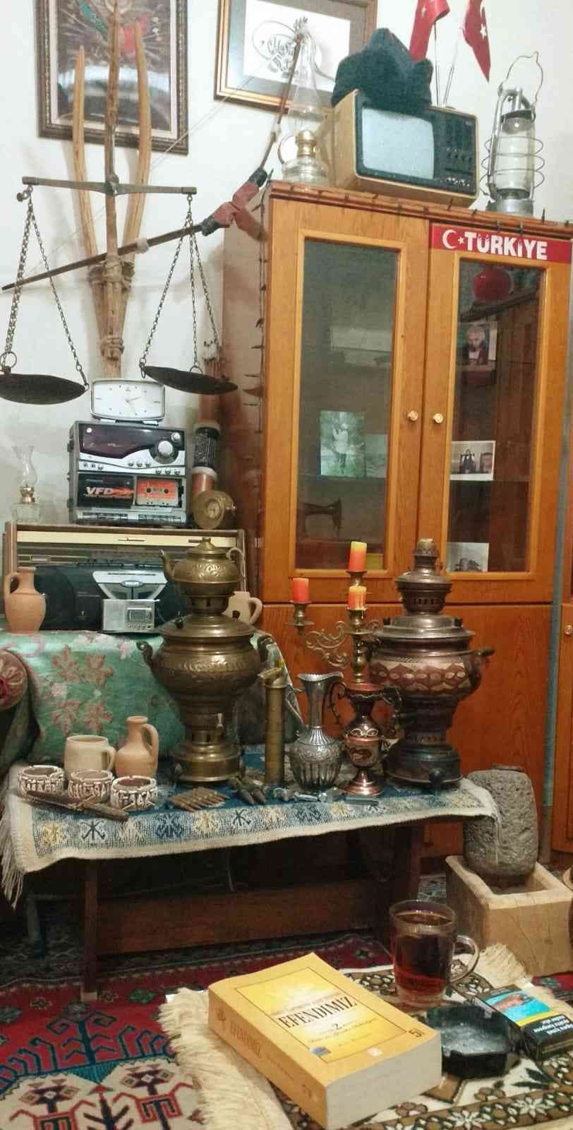 Aile Yadigarları İle Evi Müzeye Döndü