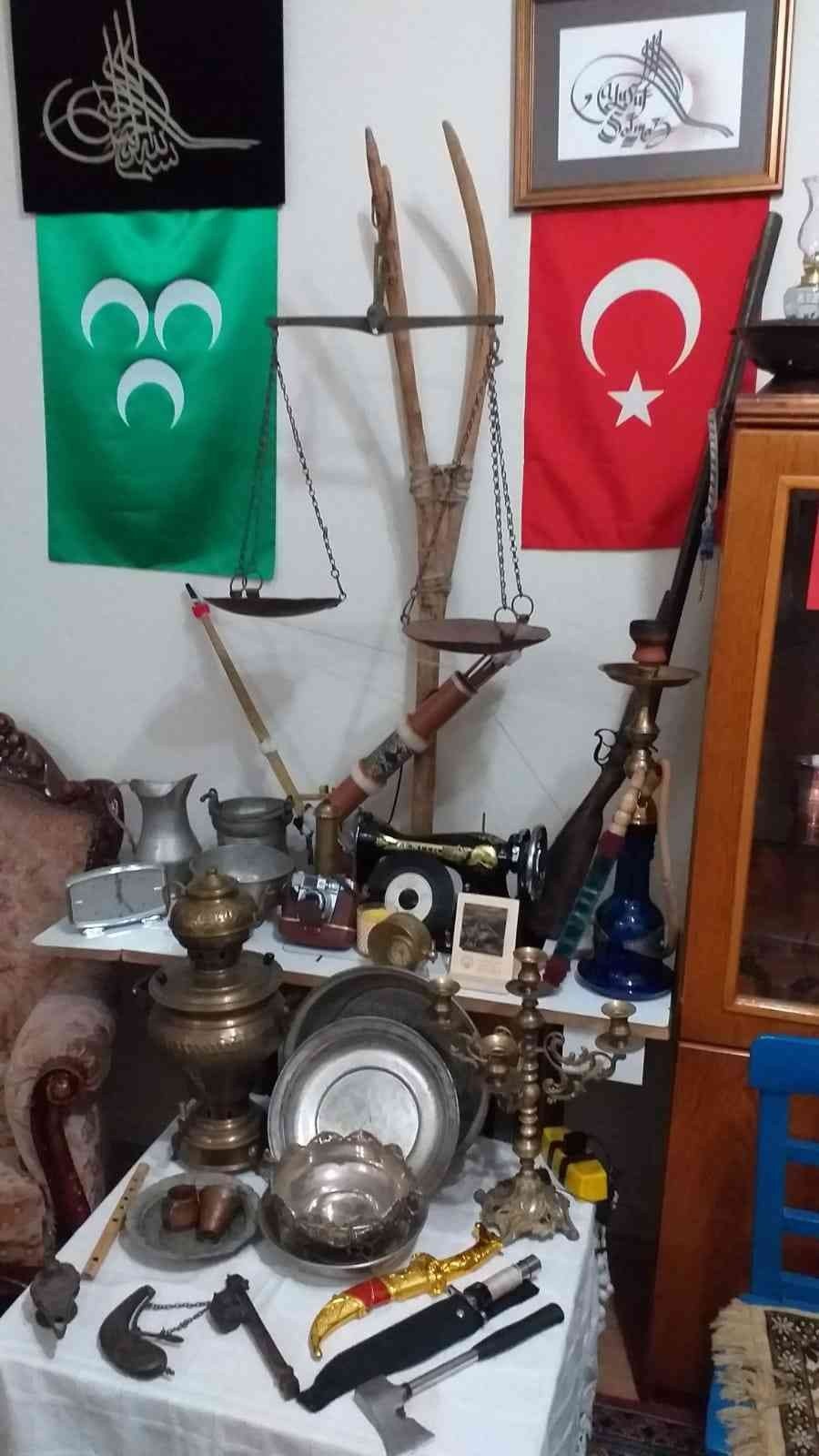 Aile Yadigarları İle Evi Müzeye Döndü