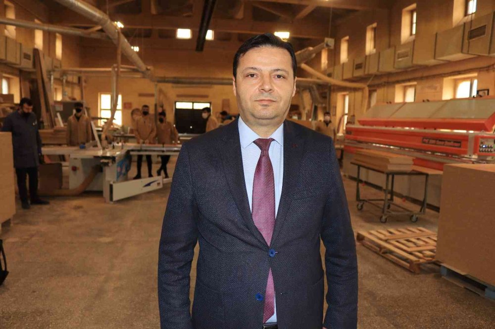 Fabrika Değil, Meslek Lisesi