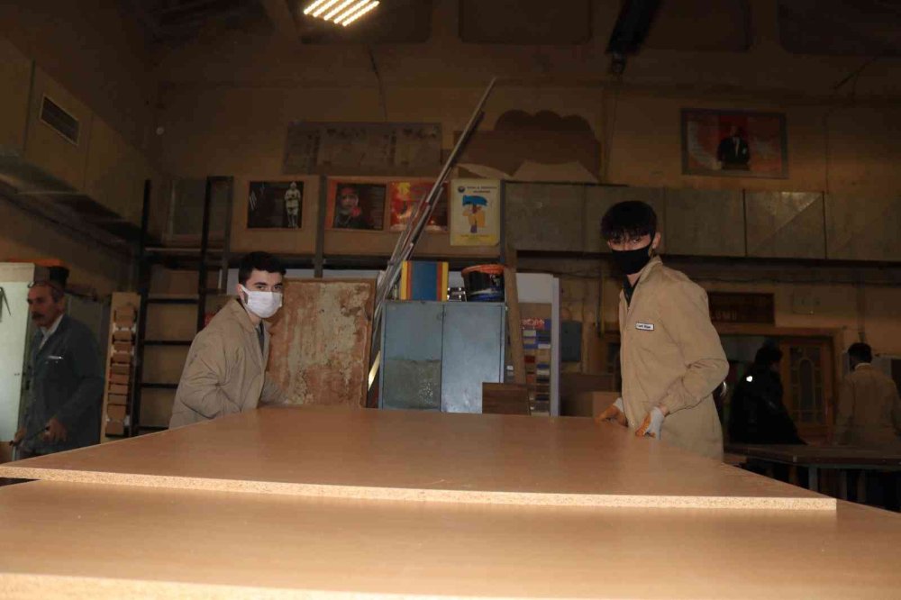 Fabrika Değil, Meslek Lisesi