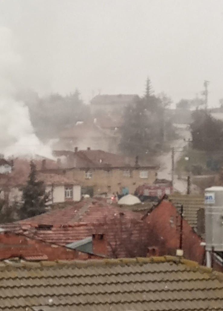 Konya’da İki Katlı Evde Yangın Paniği