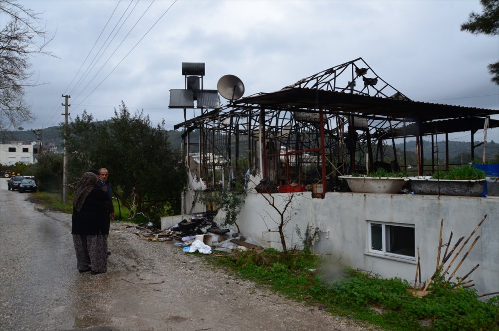 Manavgat'ta Ev Yandı :1 Ölü
