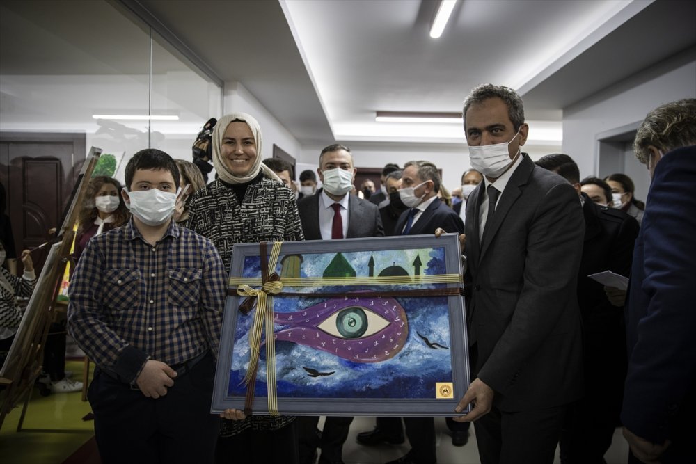 Eğitimde Özel Tırlar Yola Çıktı