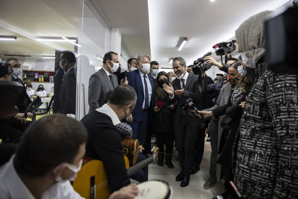 Eğitimde Özel Tırlar Yola Çıktı