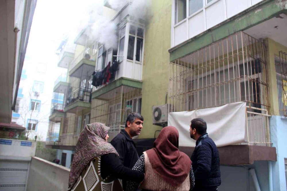 Hamile Kadın Ve Annesi Alevlerin Arasında Kaldı