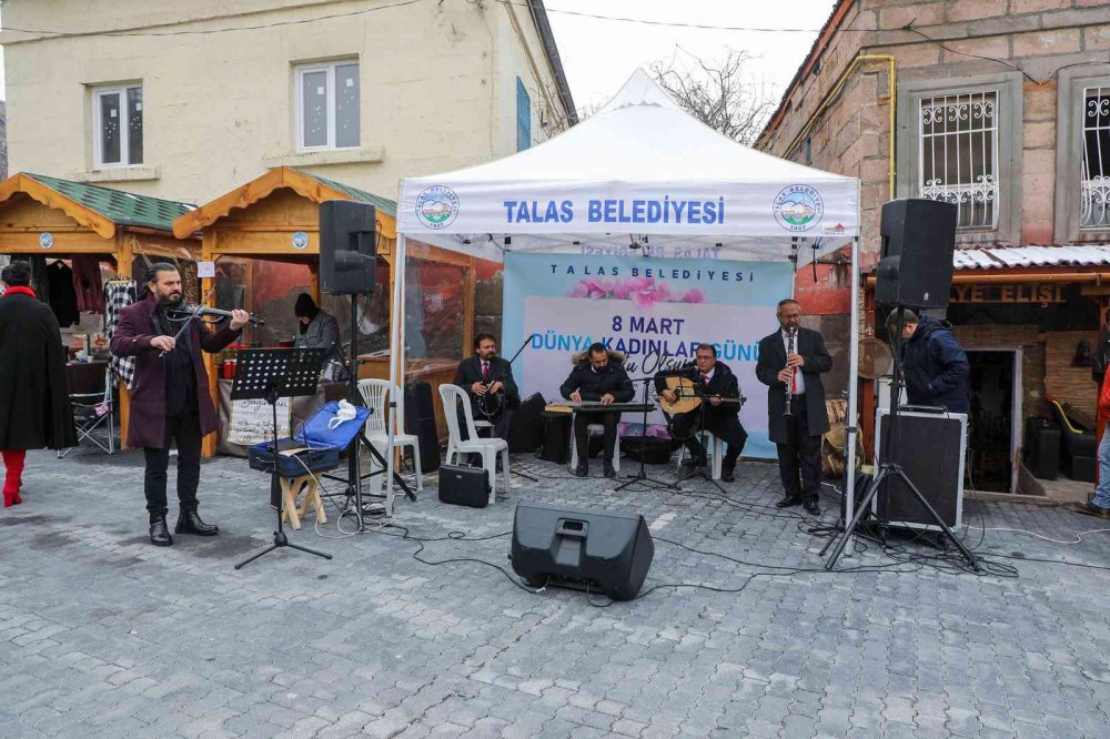 ‘Maharetli Eller’de Kadınlar Günü Coşkusu