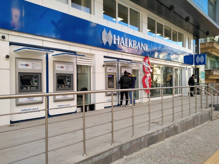 karamanhalkbank-8.jpg
