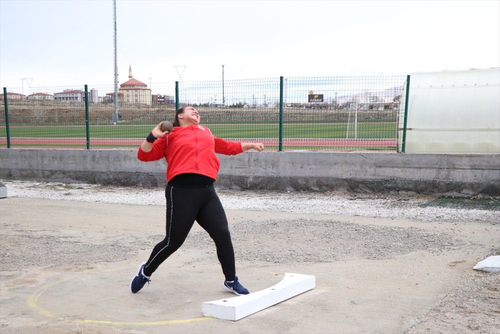 Milli Gülleci Olimpiyat Madalyası Yolunda Engelleri Aşıyor